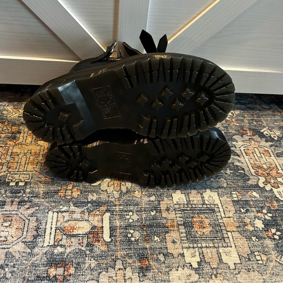 Dr. Martens Devon Flower Buckle Leather Platform Boots - Picture 9 of 10